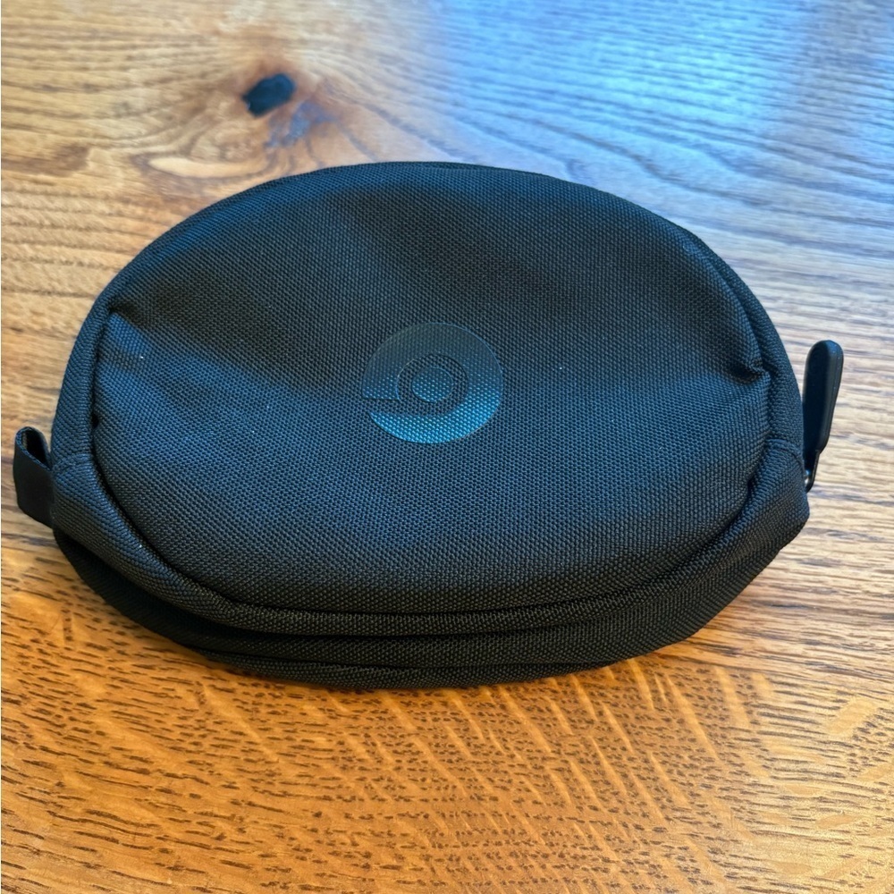 Beats headphone Black Carrying Case- Zipper and Beats Logo- CASE only